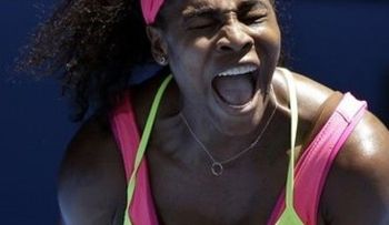 Djokovic y las hermanas Williams avanzan en Australia 
