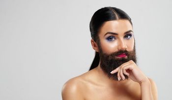 Cómo eliminar los vellos sobre los labios; conoce la depilación de azúcar