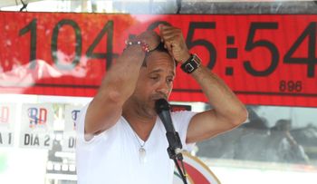 Guinness: Carlos Silver desafortunadamente no lo logró