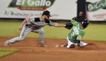 Emilio Gustave y Gustavo Núñez lideraron victoria de Estrellas sobre Leones