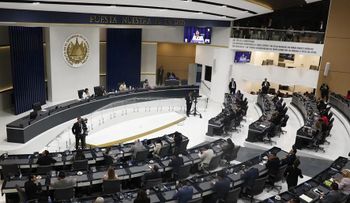 El Congreso de El Salvador ratifica la reelección presidencial indefinida