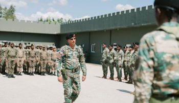 Comandante Ejército recorre unidades fronterizas en Independencia y Elías Piña.