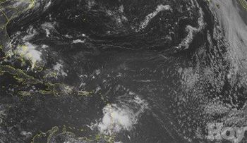 Centro de Huracanes de EU advierte tormenta Chantal avanza fortalecida hacia RD y Haití