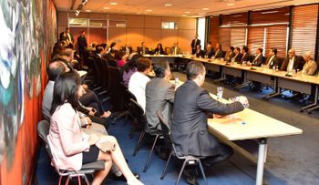 Valdez Albizu, directora INTRANT y representantes EIF discuten proyecto Automatización de pagos transporte público