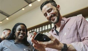 Facebook "enciende" app transmite videos en vivo en iPhones