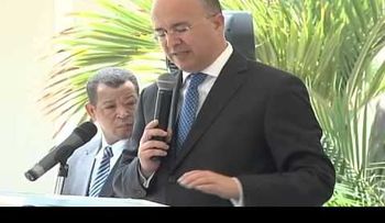 Hipólito niega esté detrás supuesta campaña sucia contra Leonel (Video)