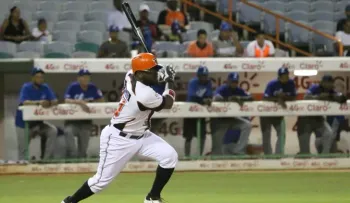 Leones siguen muy activo en la agencia libre; adicionan a Almonte, Asencio y Pimentel