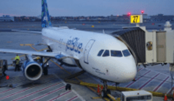Ponen en cuarentena en NY avión iba de RD, por sospechas de sarampión