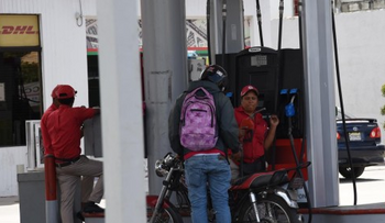 Seguirán congelados los precios de los combustibles