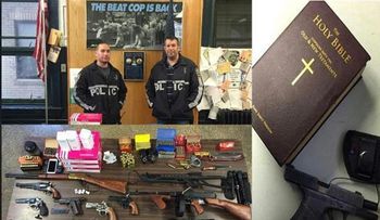  Policía NY incauta arsenal en casa y una Biblia en Brooklyn