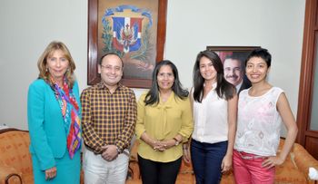 Gobierno colombiano interesado en políticas aplicada por Medina en creación de 400 mil empleos