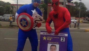 El Capitán América y el Hombre Araña promueven la candidatura de Abel Martínez