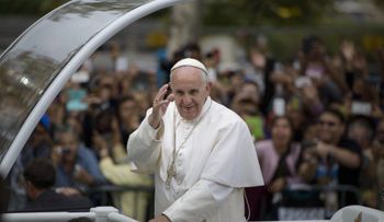 El Vaticano desmiente que el papa tenga un tumor cerebral