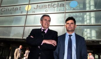 Suspenden juicio sobre alegada paternidad del cantante Julio Iglesias