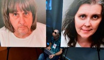 Imponen cadena perpetua a padres torturadores de "casa del horror" en EEUU
