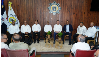 Ito Bisonó impulsa modelo de vivienda progresiva