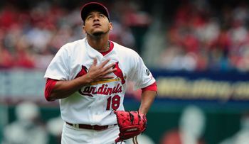 Carlos Martínez gana su número 13 