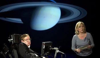 Stephen Hawking saldrá a buscar extraterrestres en el espacio