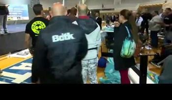 Fisicoculturista pierde torneo, noquea juez y enseña partes íntimas  (VIDEO)