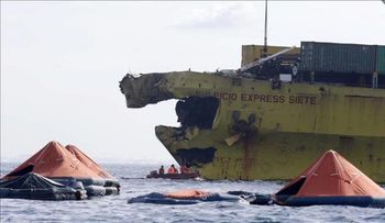 Aumentan a 40 muertos y 171 desaparecidos debido al naufragio en Filipinas  
