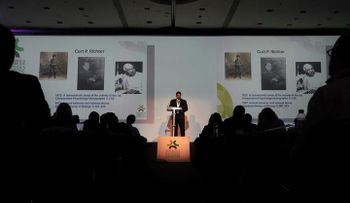 Para promover hábitos saludables es más efectiva una educación integral que la prohibición