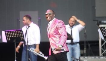 Salseros dominicanos  encienden Festival Presidente