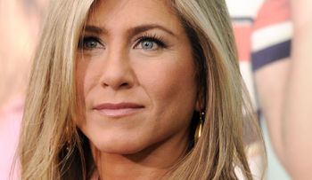 Jennifer Aniston carga contra la prensa del corazón en una carta abierta