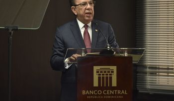Abinader dejará a Valdez Albizu en el Banco Central