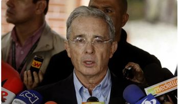 Uribe acusa a Petro de instigar asesinato de senador Uribe Turbay