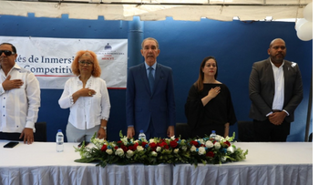 Mescyt lanza programa de inglés por inmersión para jóvenes en SDE