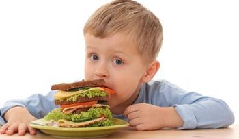 Cómo mejorar la alimentación de los hijos