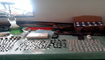 En batida antidrogas en Bani, DNCD ocupa kilo de coca y escopeta 12
