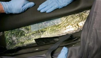 Dominicanos detenidos en aeropuerto Logan de Boston con 7 kilos de cocaína en maleta