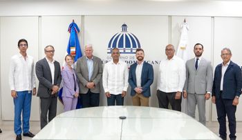 Delegación de EE. UU. observa desarrollo del país en tierras raras