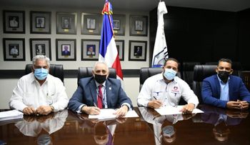 Almonte califica de histórico acuerdo de peloteros con la LIDOM 