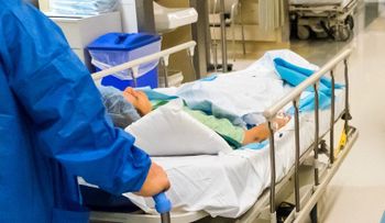 Mujer con 30 años en coma despierta luego de escuchar a su hijo discutiendo