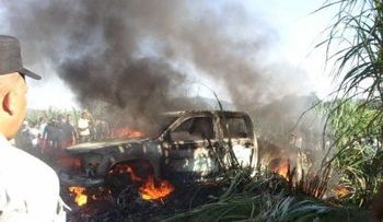 Hallan 3 cadáveres en camioneta en San Cristóbal