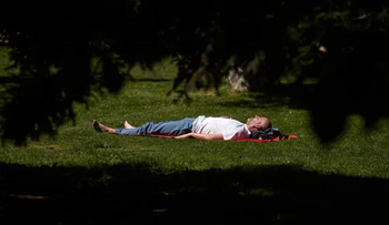 Centro francés paga 5,000 euros por pasar 10 días en cama