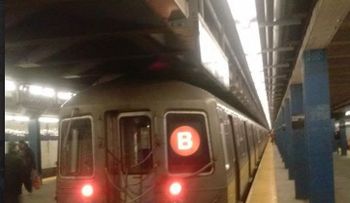 Asaltos y robos en trenes de NY