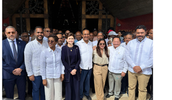 Raquel Peña encabeza misa de Conatra en Higüey junto a miles de feligreses