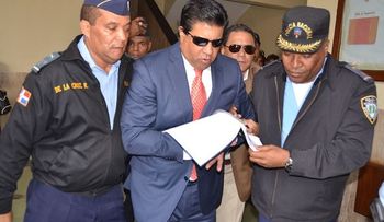 Jorge Elías pide otra vez le revoquen impedimento de salida