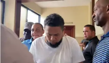 Aplazan coerción a conductor de autobús Franklin Nin Pérez, que se accidentó en Bávaro