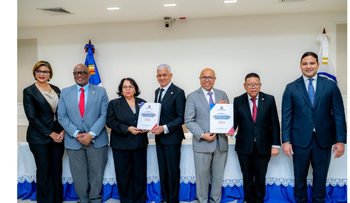 Ricardo de los Santos anuncia ayudas en Sánchez Ramírez