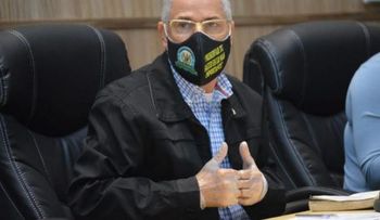Alcalde Manuel Jiménez renuncia a yipeta de lujo y privilegios, Concejo lo aprueba