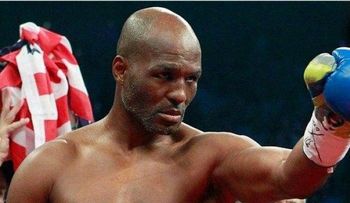 Bernard Hopkins, la leyenda viva del boxeo, fue vapuleado por Kovalet