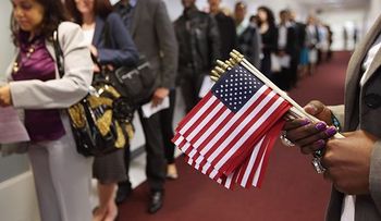Senadores EEUU aprueban reforma migratoria, permitirá  legalizar 11 millones de personas 