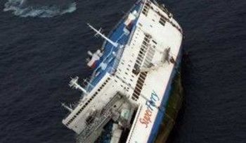 17 muertos y 570 supervivientes al chocar ferry con carguero en Filipinas 