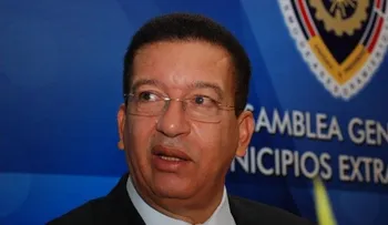 54 alcaldes peledeístas favorecen a Johnny Jones para la Liga Municipal Dominicana