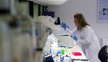 Científicos de EEUU diseñan dispositivo "captura" células cancerígenas sin recurrir a la biopsias