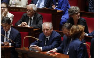 Bayrou dimite; Macron nombrará nuevo primer ministro